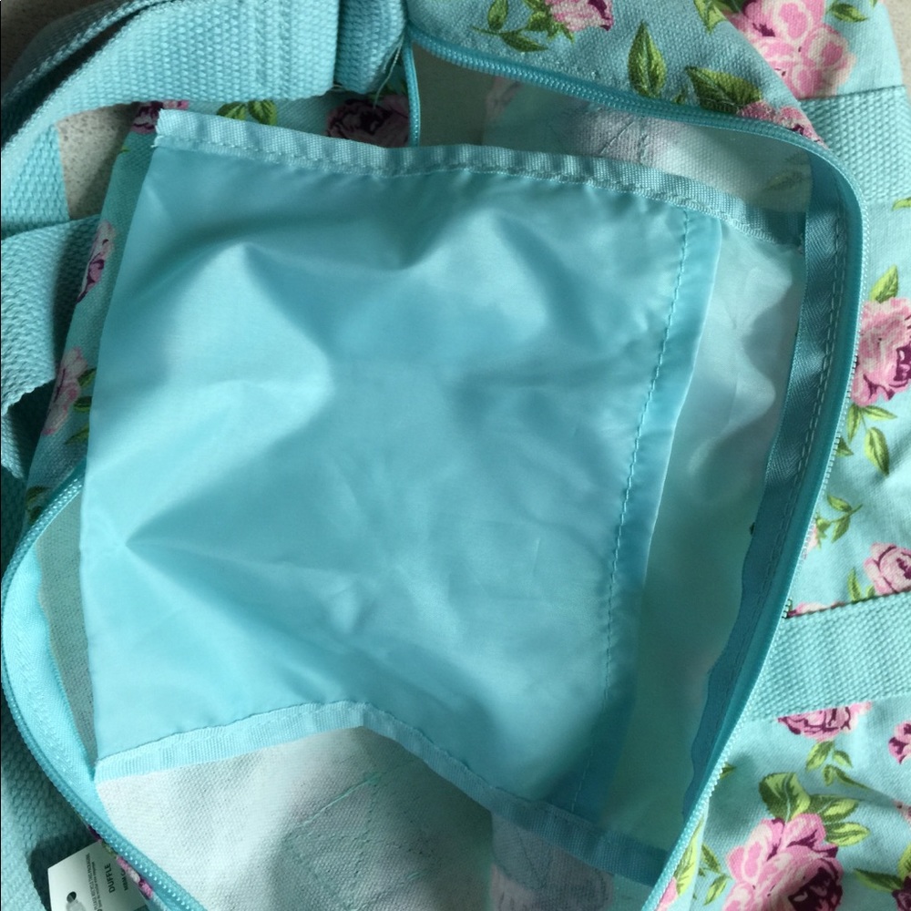 New - No Boundaries Flower Duffle bag.